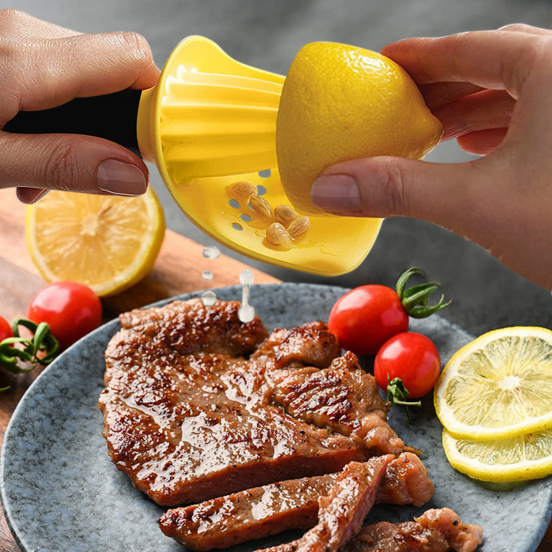 Creative Manual Juicer Kitchen Gadget For Fresh Fruit Juice Extraction