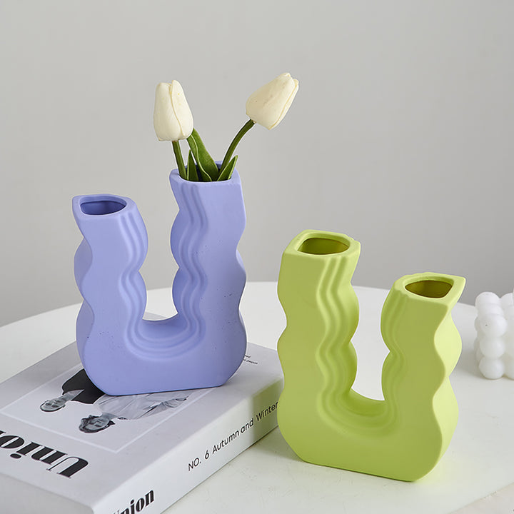 Modern Simple Vase Decoration For Elegant Home Interior Display