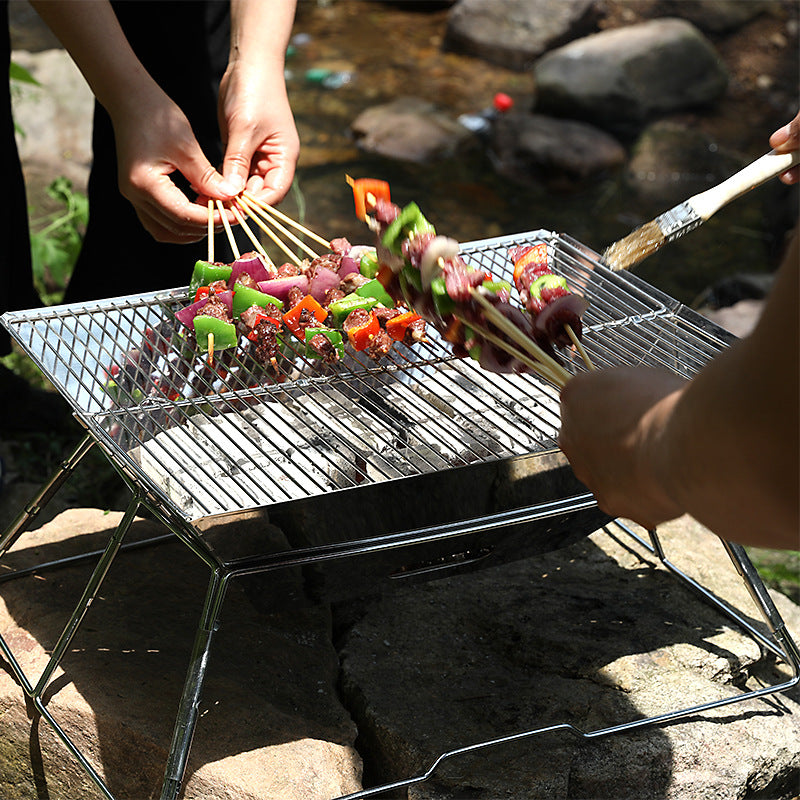 Portable Foldable Outdoor BBQ Grill For Medium Cooking Use