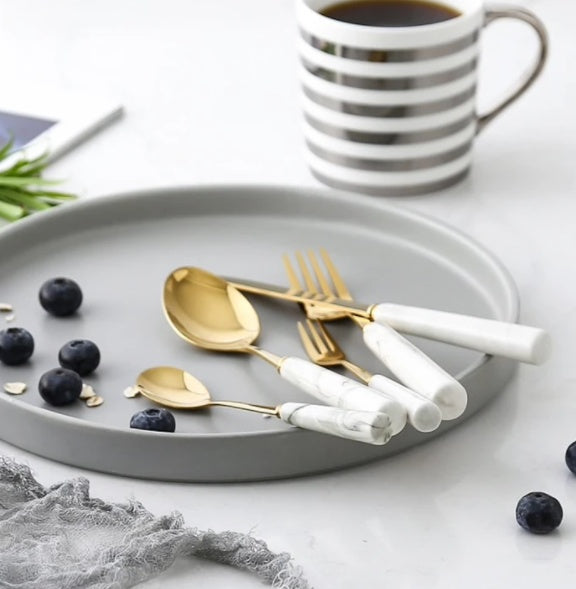Western Tableware Cutlery Set For Elegant Dining Use