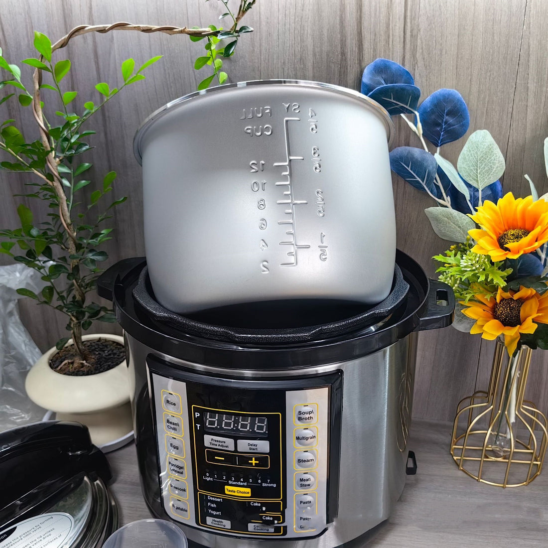 6L Multifunctional Electric Pressure Cooker With Large Capacity Design