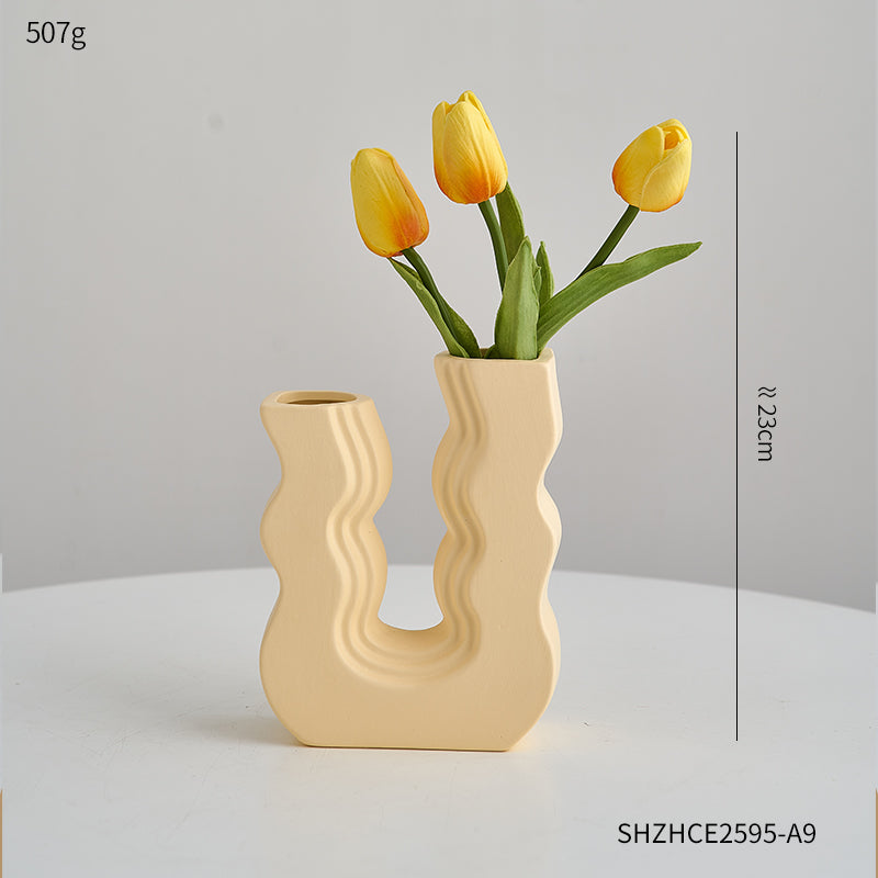 Modern Simple Vase Decoration For Elegant Home Interior Display