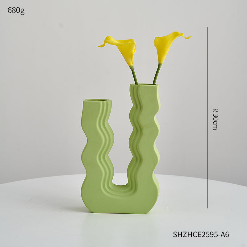 Modern Simple Vase Decoration For Elegant Home Interior Display