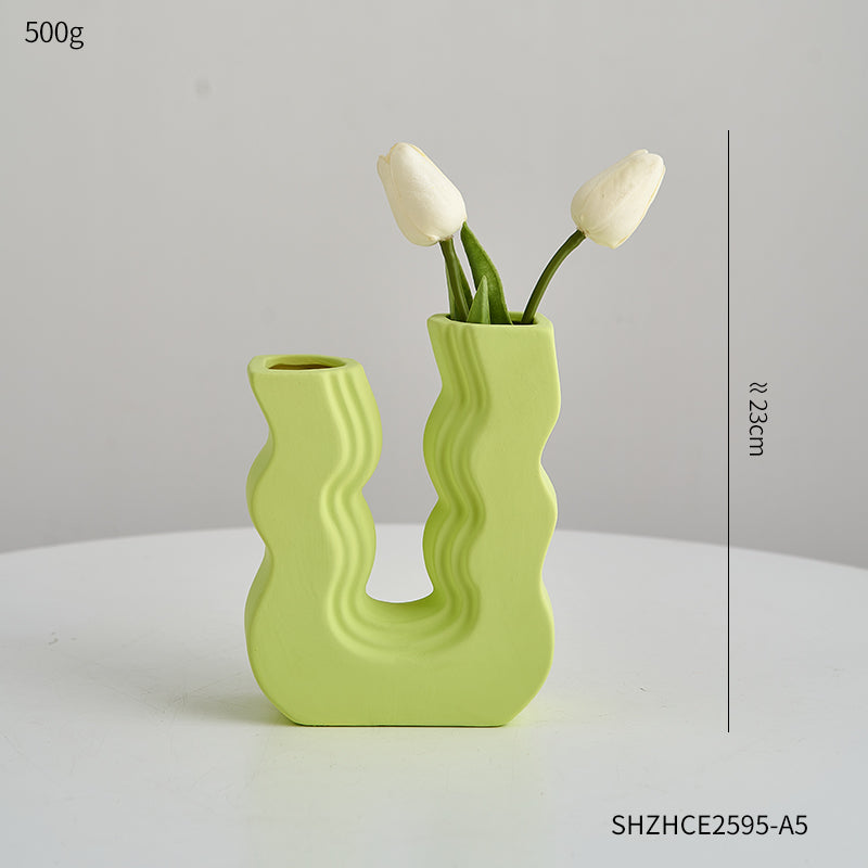 Modern Simple Vase Decoration For Elegant Home Interior Display