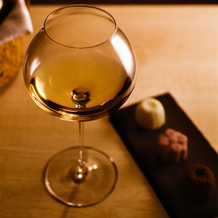 Crystal Pinot Noir Glass For Elegant Beverage Tasting